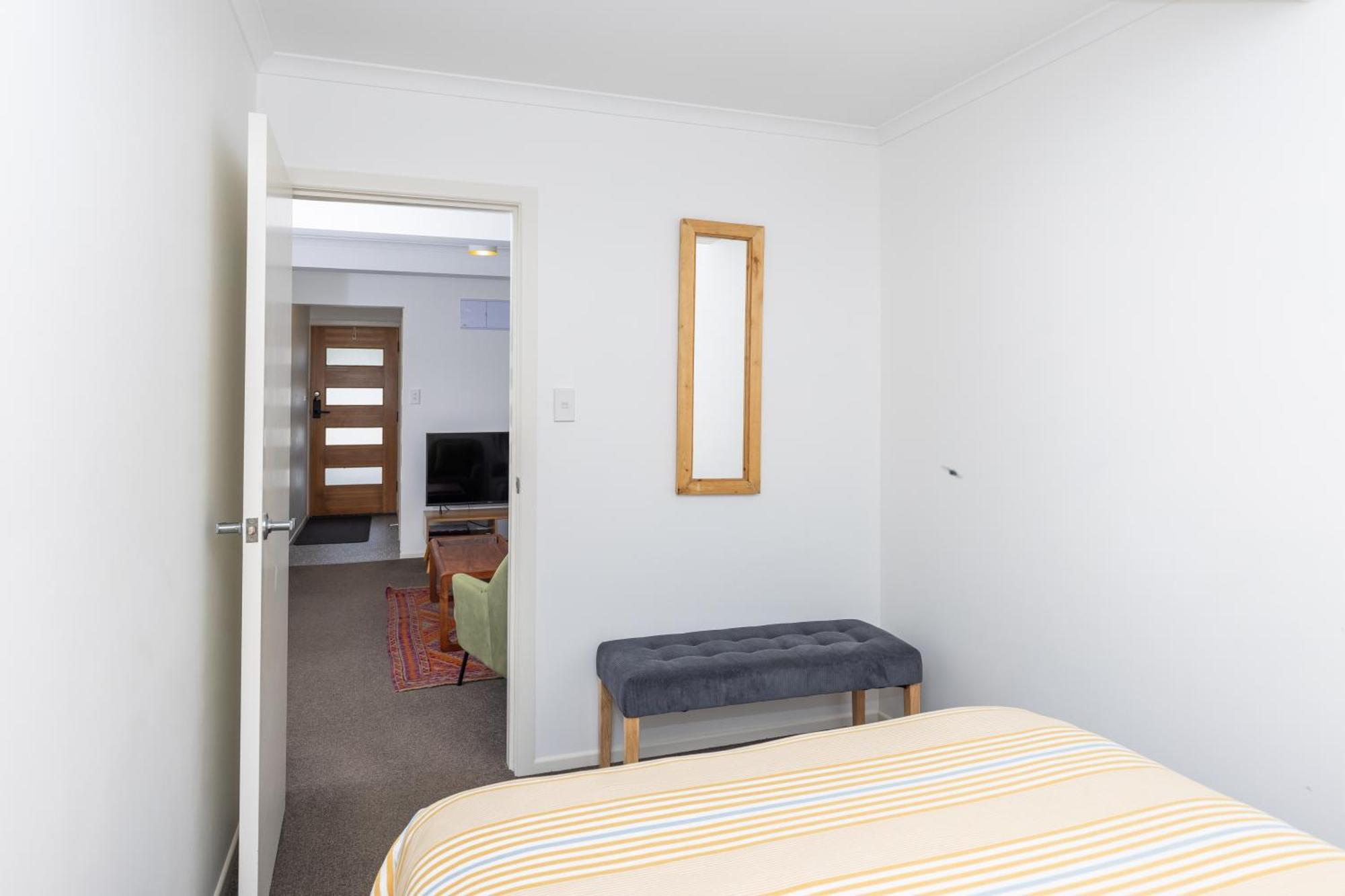 2 Bedroom Home Away From Home Near Cbd & Private Parking Χάμιλτον Εξωτερικό φωτογραφία