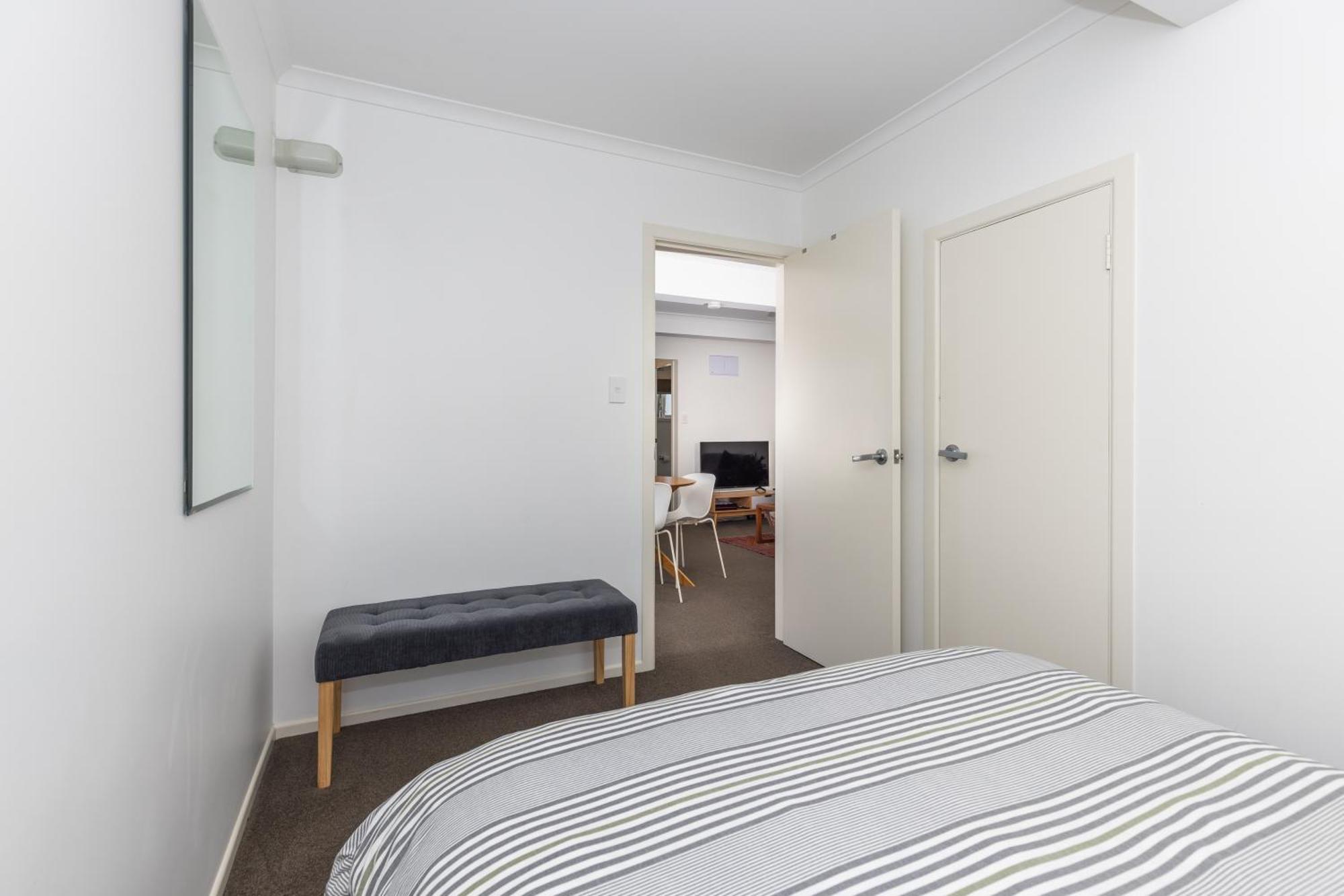 2 Bedroom Home Away From Home Near Cbd & Private Parking Χάμιλτον Εξωτερικό φωτογραφία