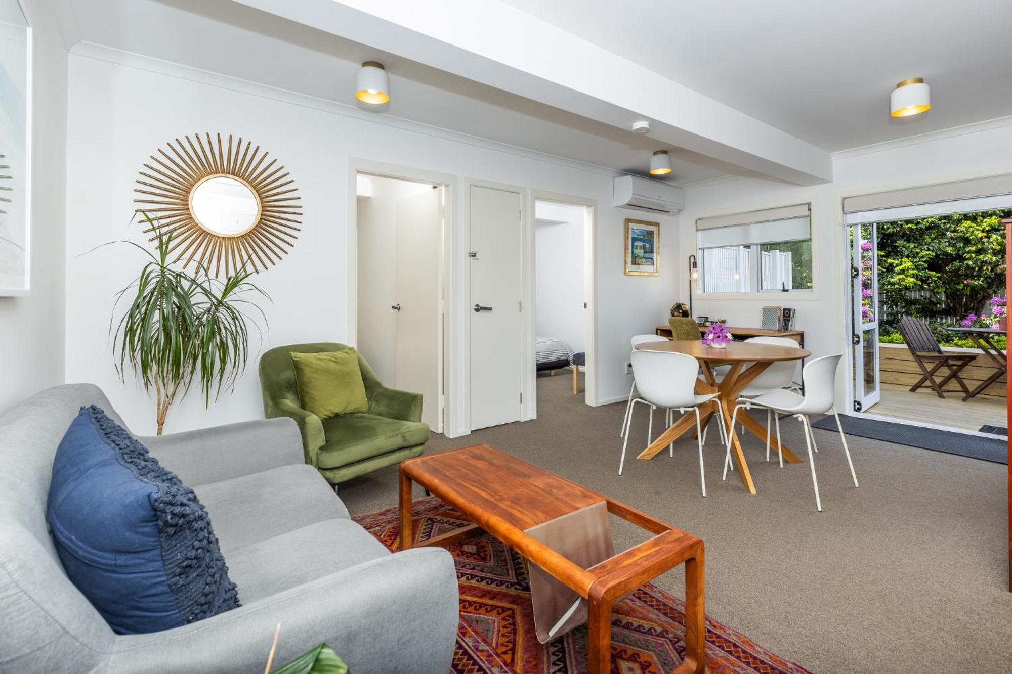2 Bedroom Home Away From Home Near Cbd & Private Parking Χάμιλτον Εξωτερικό φωτογραφία